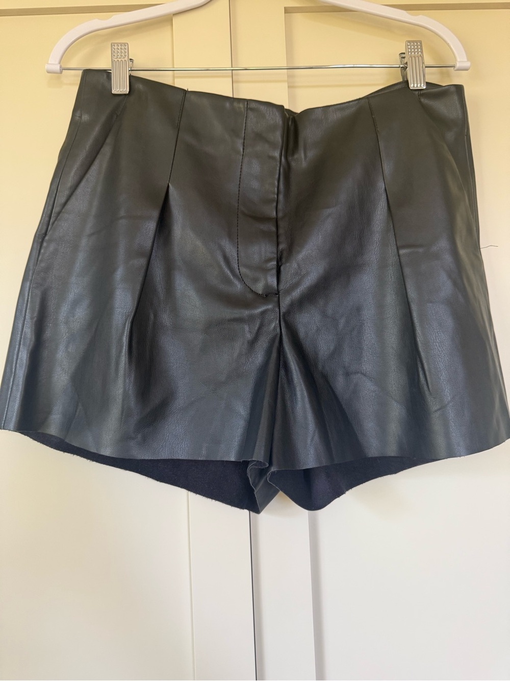 Mango Black Faux Leather High-Waist Women's Shorts - 6